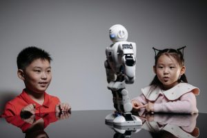 Un robot social qui rassure les enfants et leurs parents, aux urgences de l’UZ Brussel