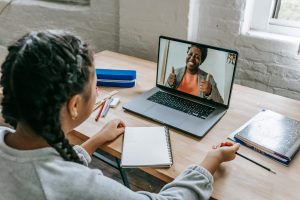 Un enseignement en ligne pour aider les enfants malades en Fédération Wallonie-Bruxelles