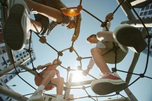Buitenschools: 16 projecten ten behoeve van kwetsbare kinderen