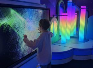 Le Monde d’Ayden : 5 ans d’existence et une nouvelle plaine de jeux inclusive à Wavre