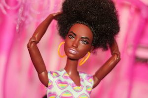 Inclusion et diversité : une nouvelle poupée adaptée aux enfants avec trouble du spectre autistique