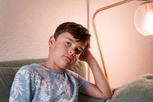 Terwijl sommige kinderen weer naar school gaan, liggen andere nog in het ziekenhuis